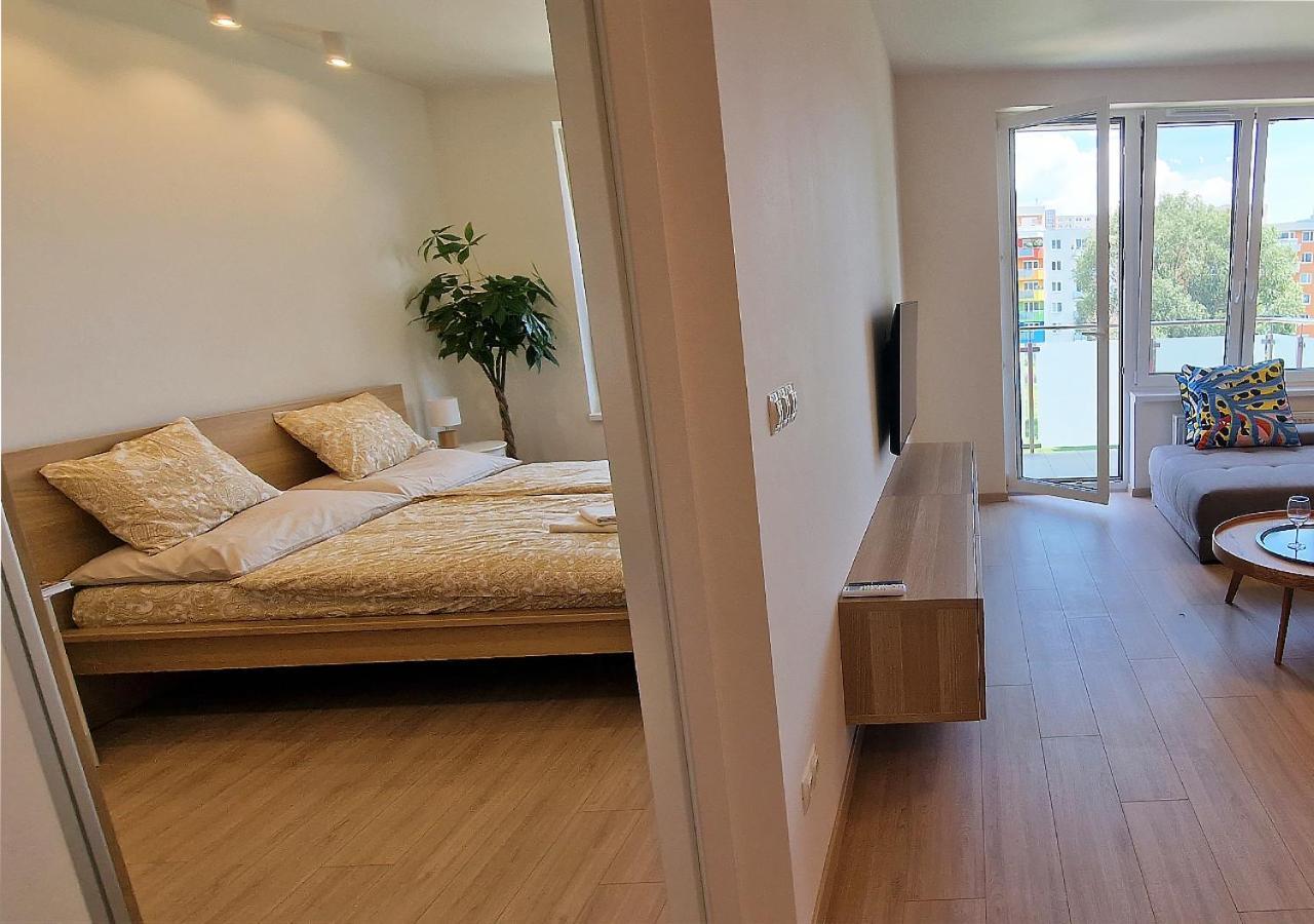 New Cozy 2 Room Pink Apartment Bratislava 059 Esterno foto