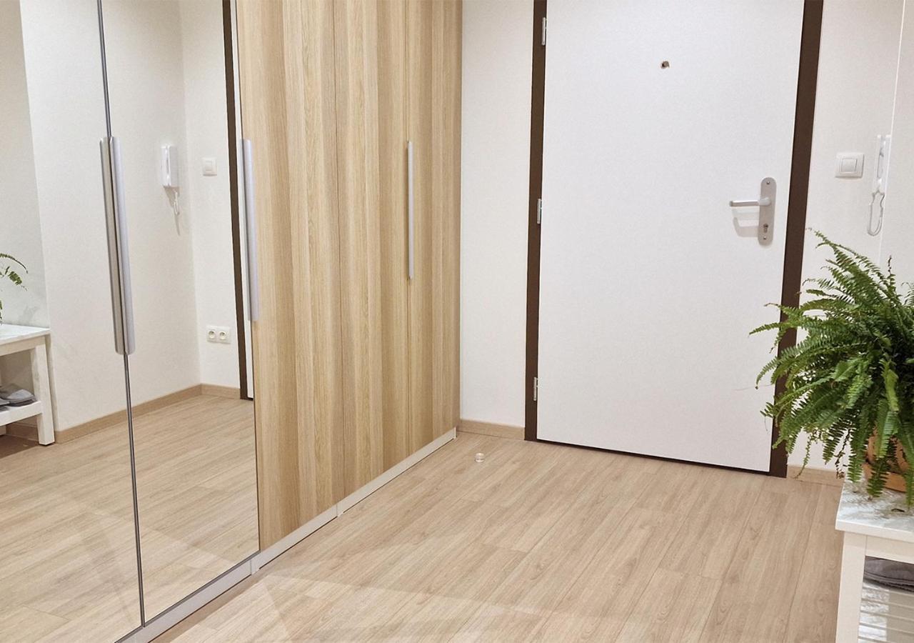 New Cozy 2 Room Pink Apartment Bratislava 059 Esterno foto