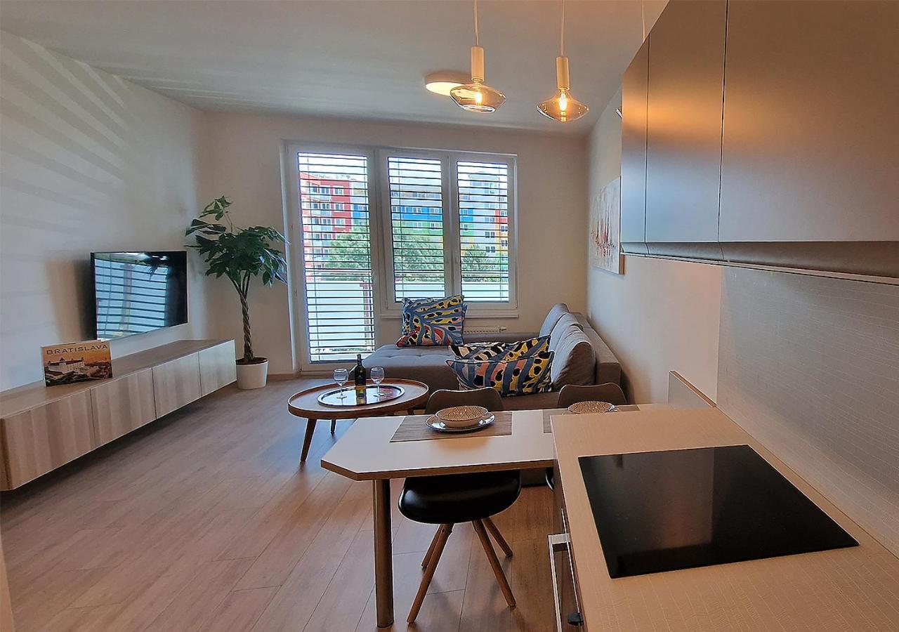 New Cozy 2 Room Pink Apartment Bratislava 059 Esterno foto