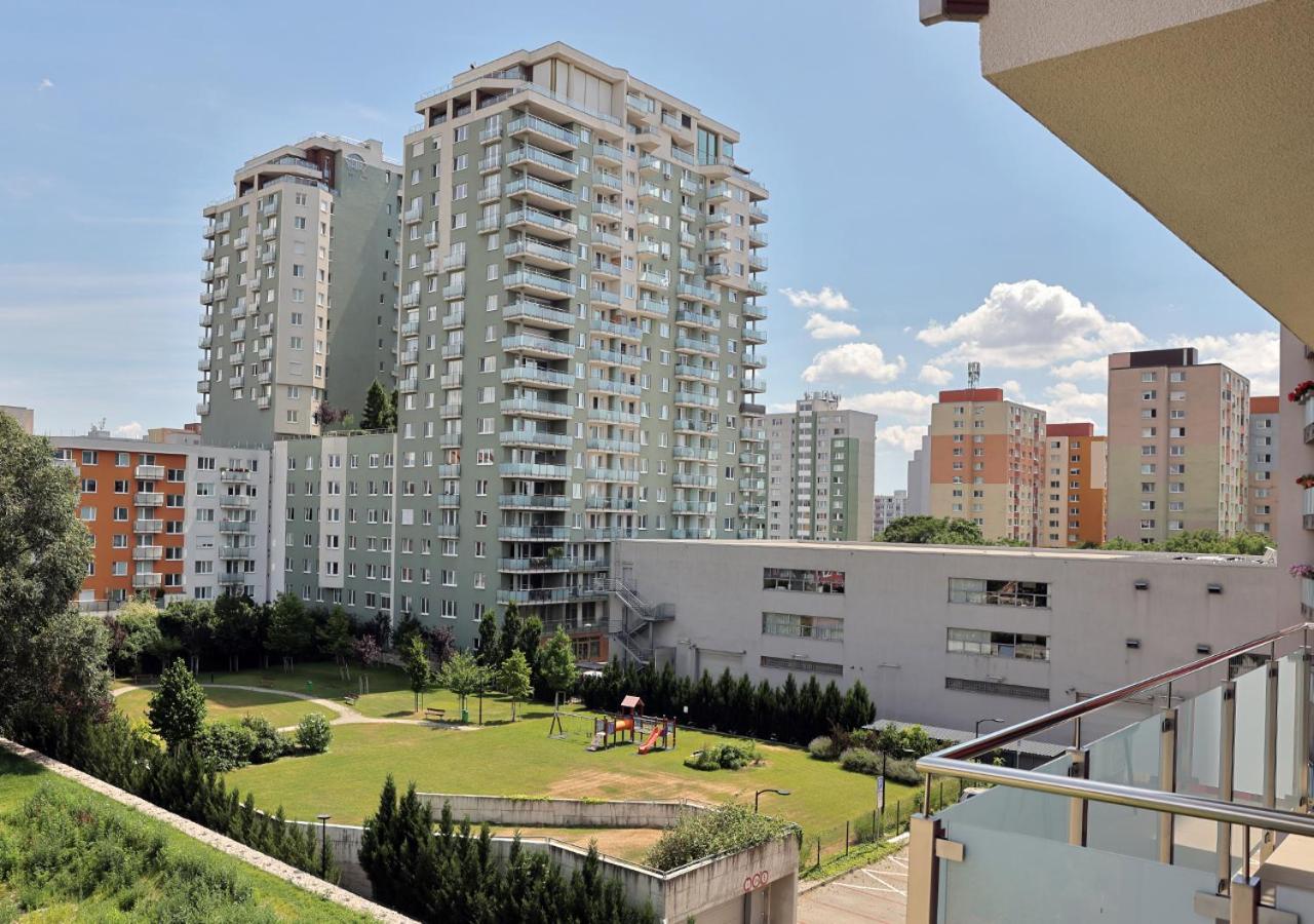 New Cozy 2 Room Pink Apartment Bratislava 059 Esterno foto